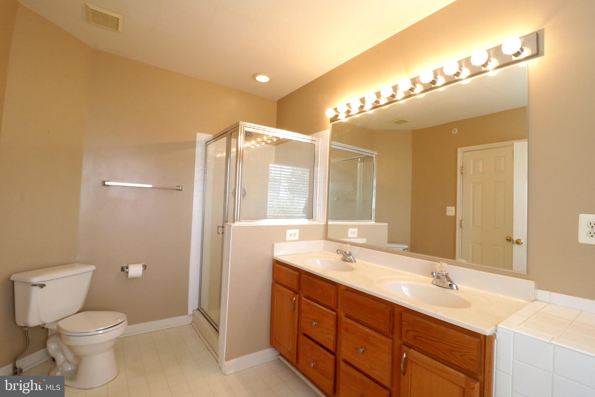 COURTLANDS AT CASCADES - Residential Lease