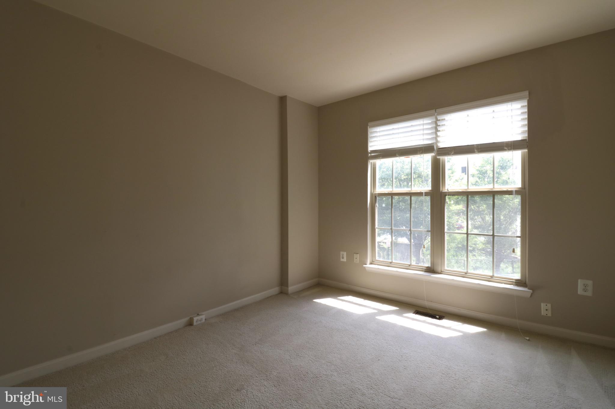 COURTLANDS AT CASCADES - Residential Lease