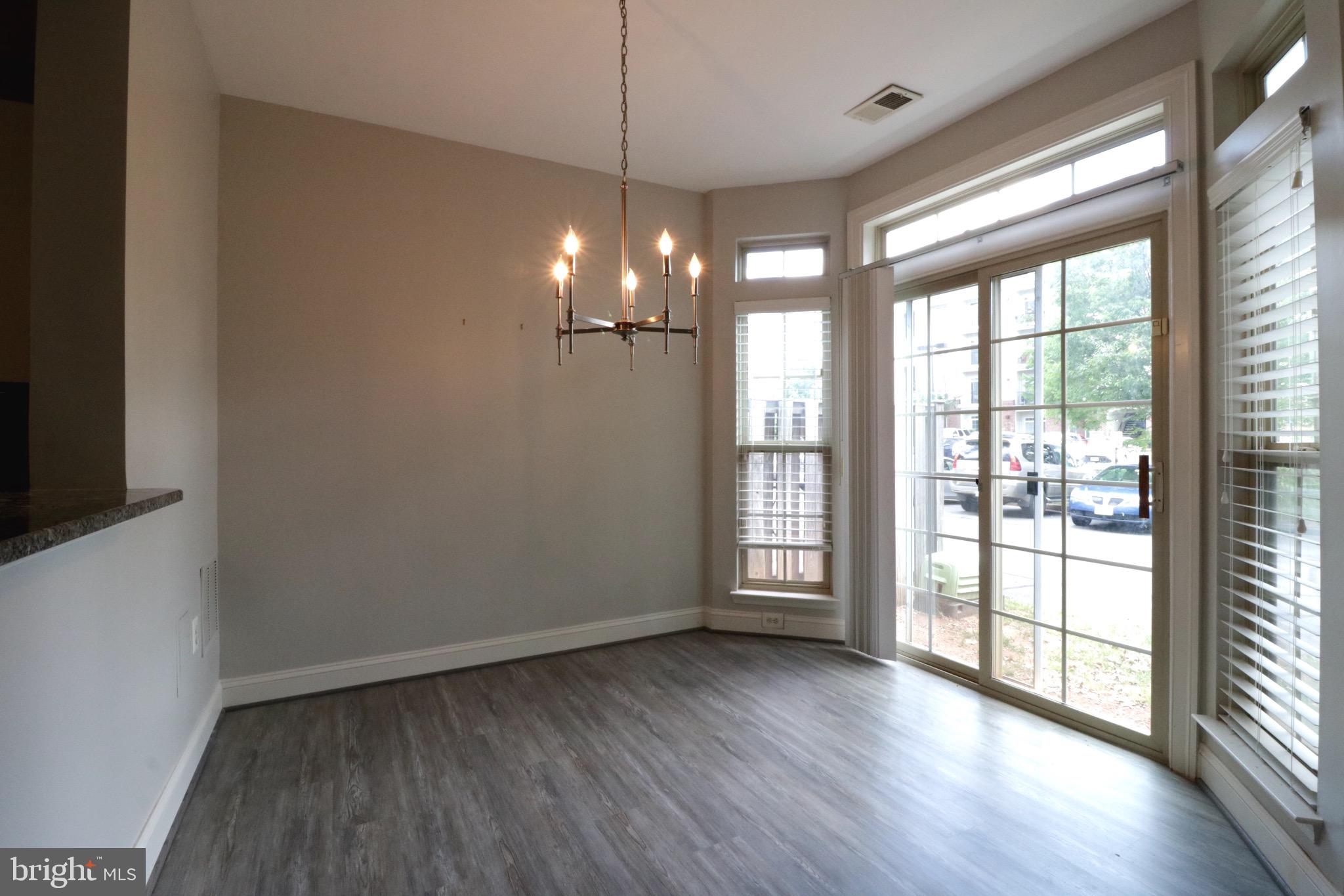 COURTLANDS AT CASCADES - Residential Lease