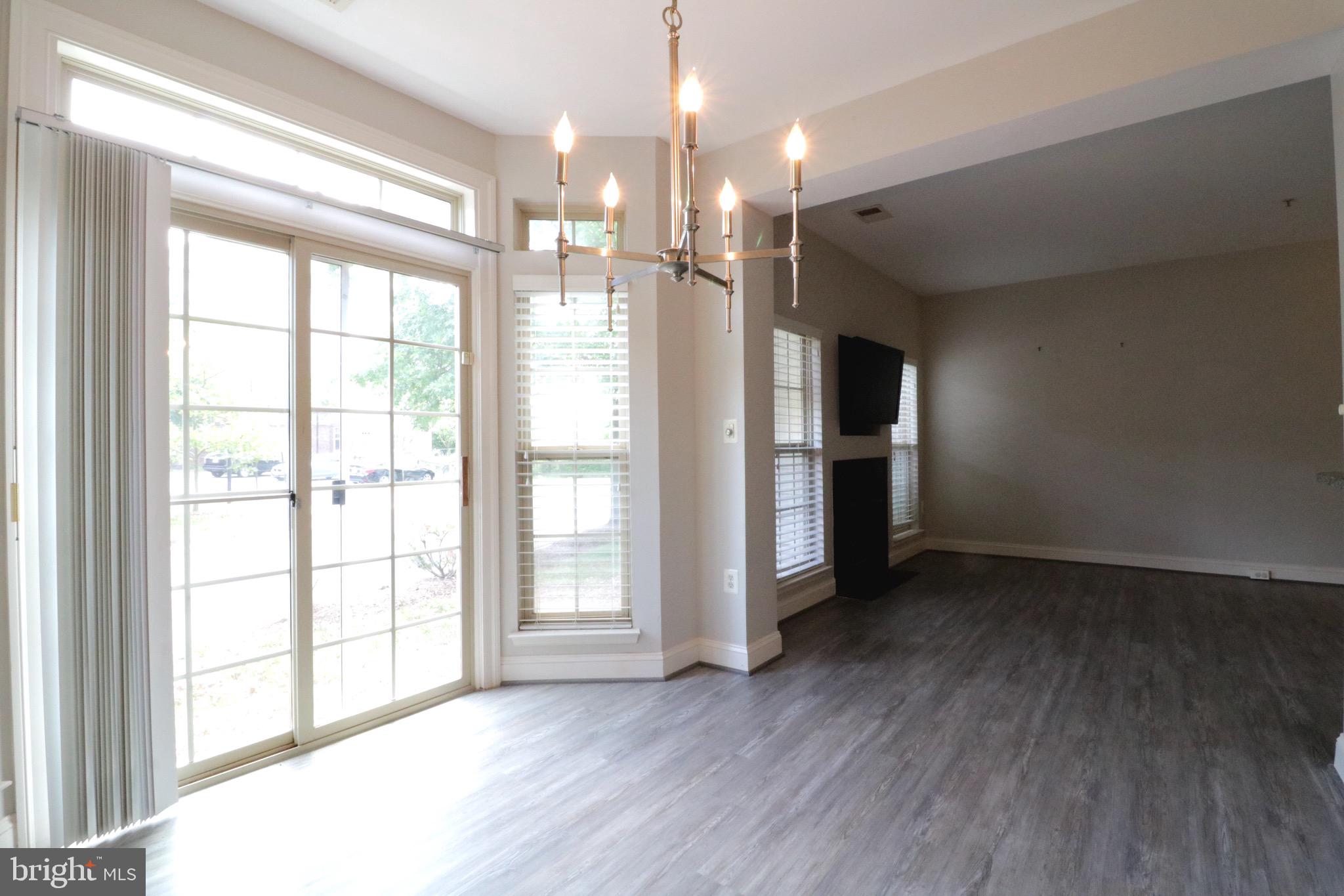 COURTLANDS AT CASCADES - Residential Lease