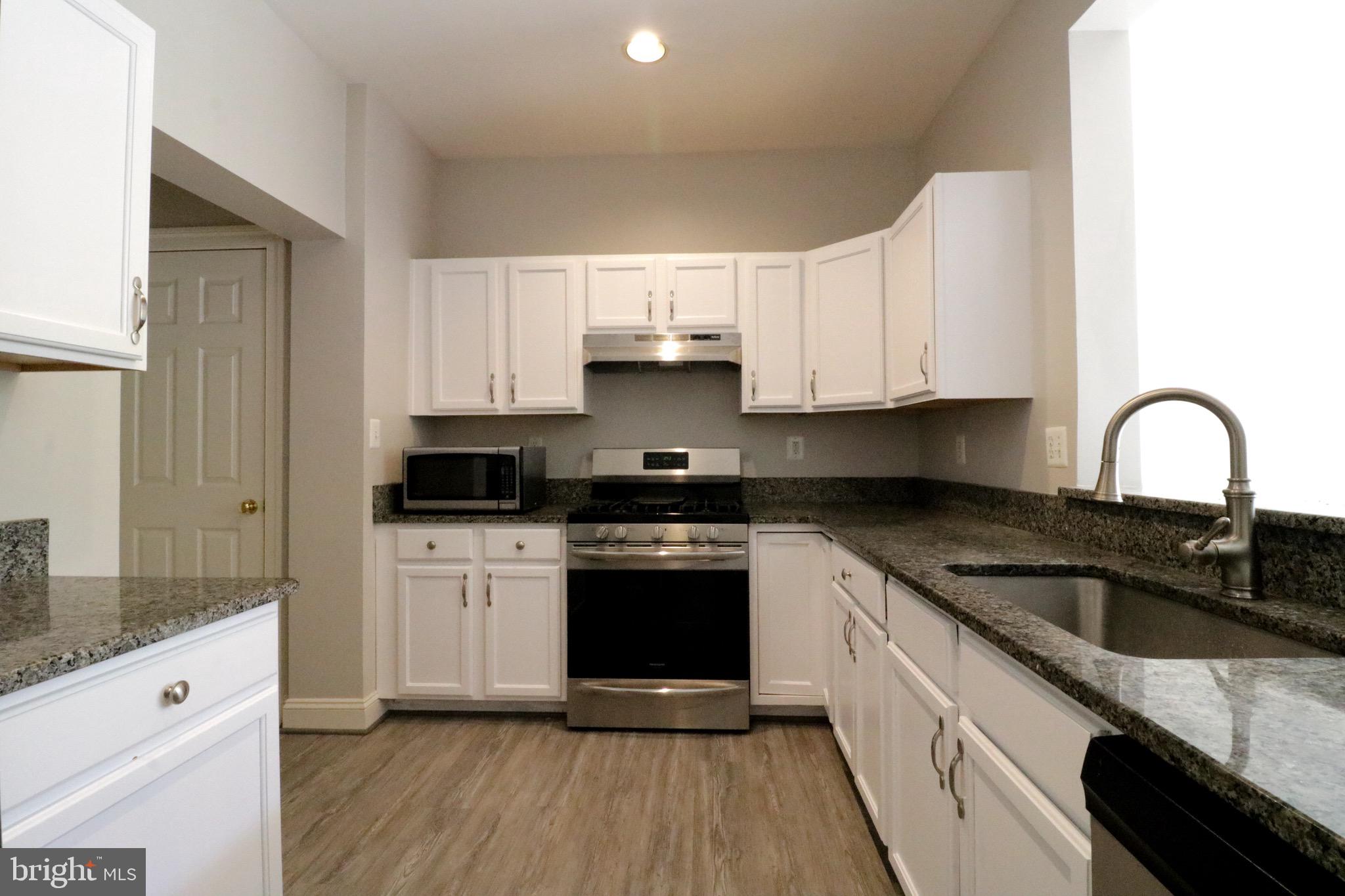 COURTLANDS AT CASCADES - Residential Lease