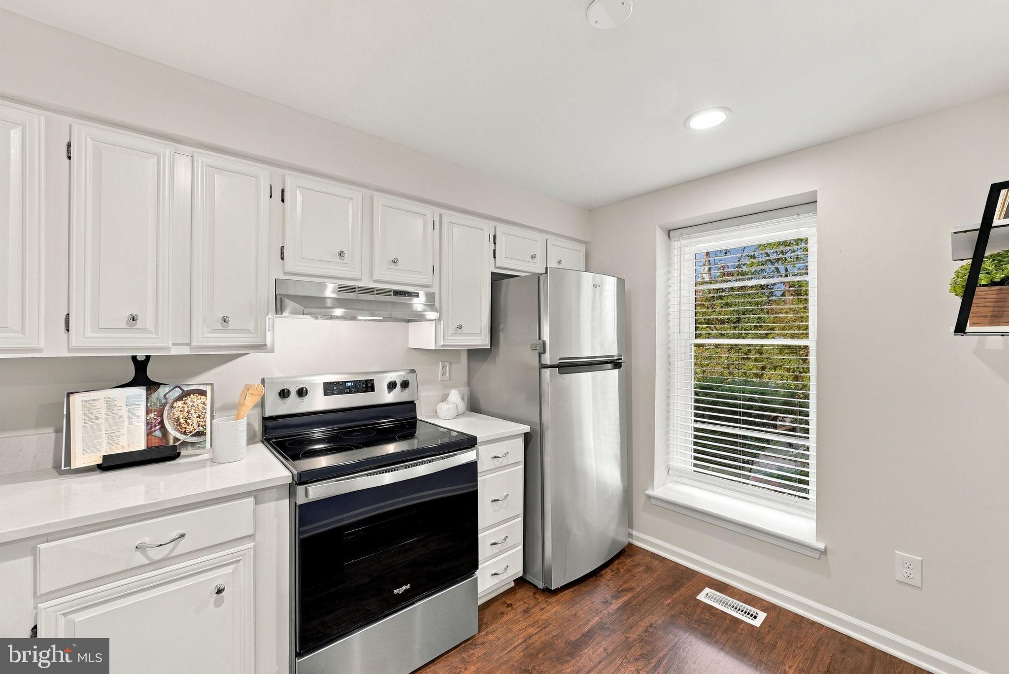 1679 POPLAR GROVE DRIVE