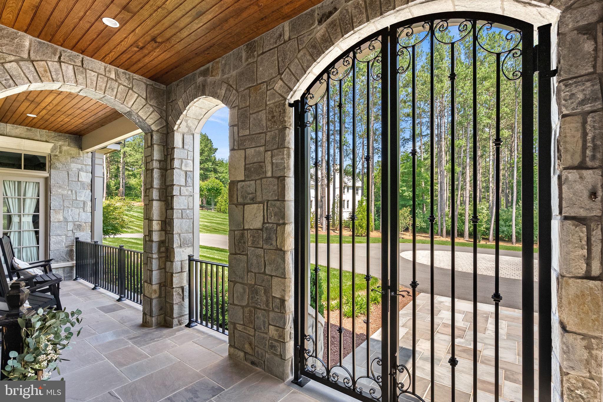 22563 CREIGHTON FARMS DRIVE