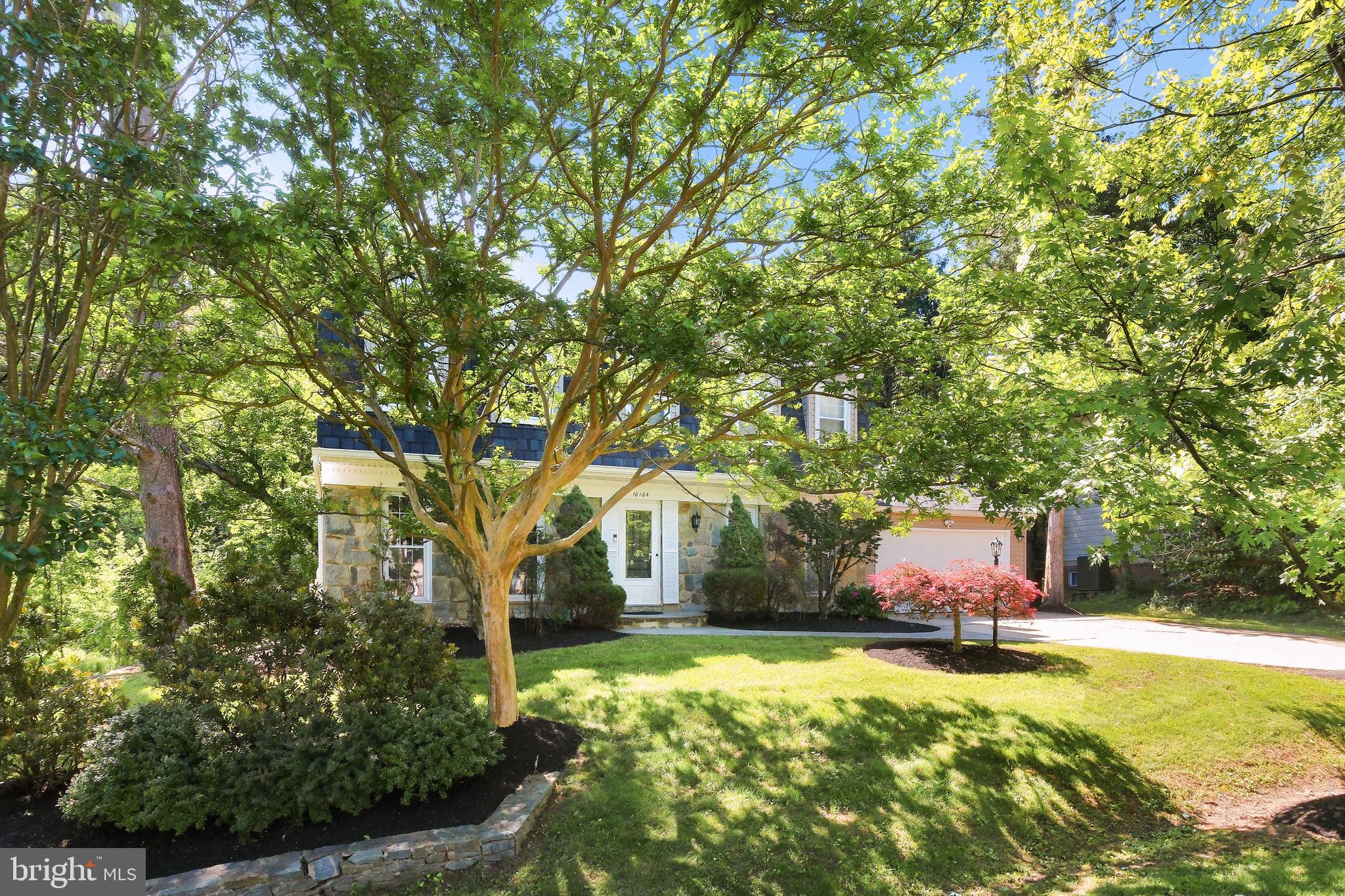 10104 COLEBROOK AVENUE