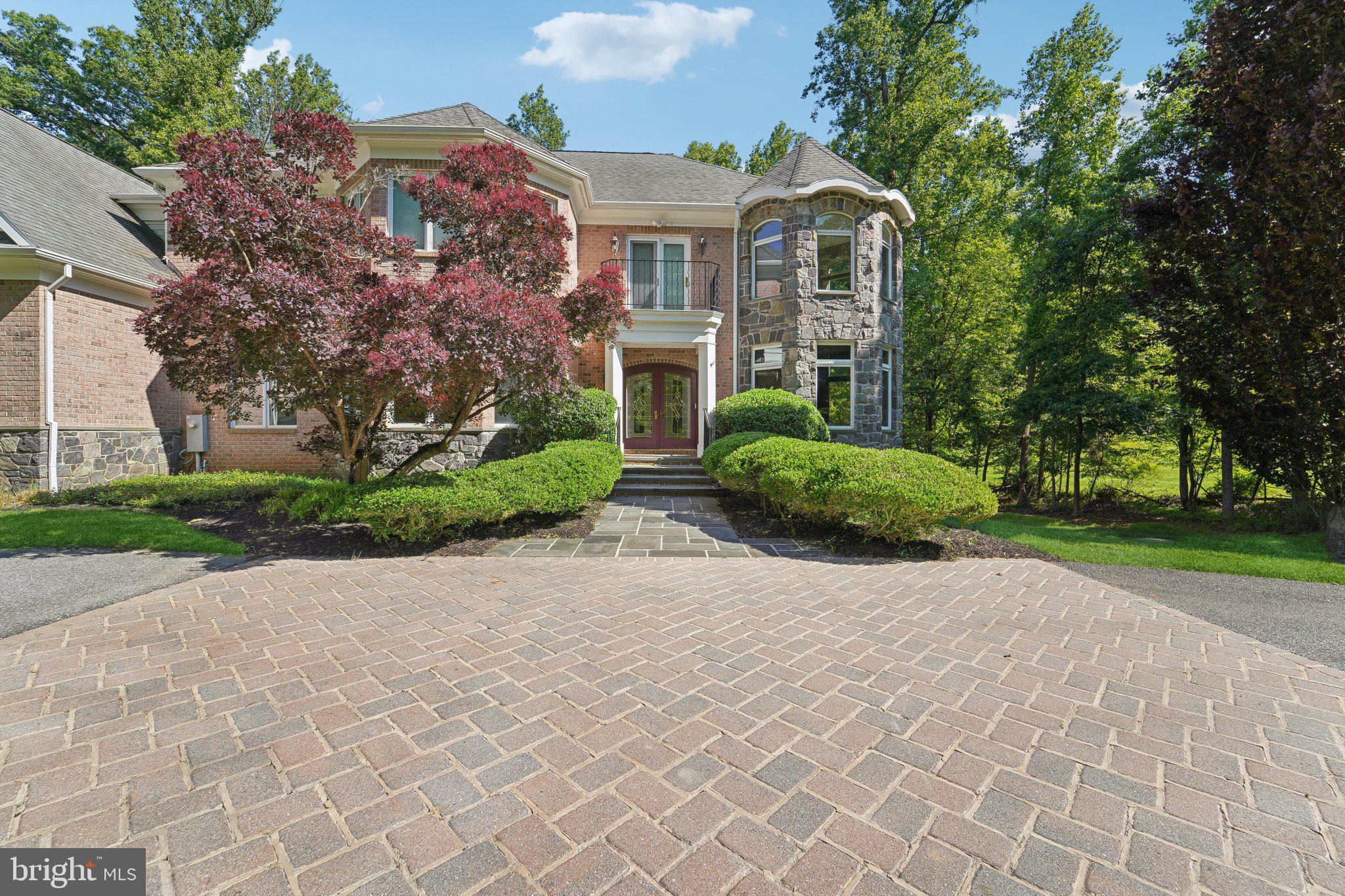 2610 CHESTNUT WOODS COURT