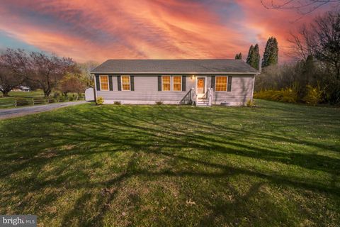 838 S DOGWOOD ROAD WALNUTPORT PA 18088