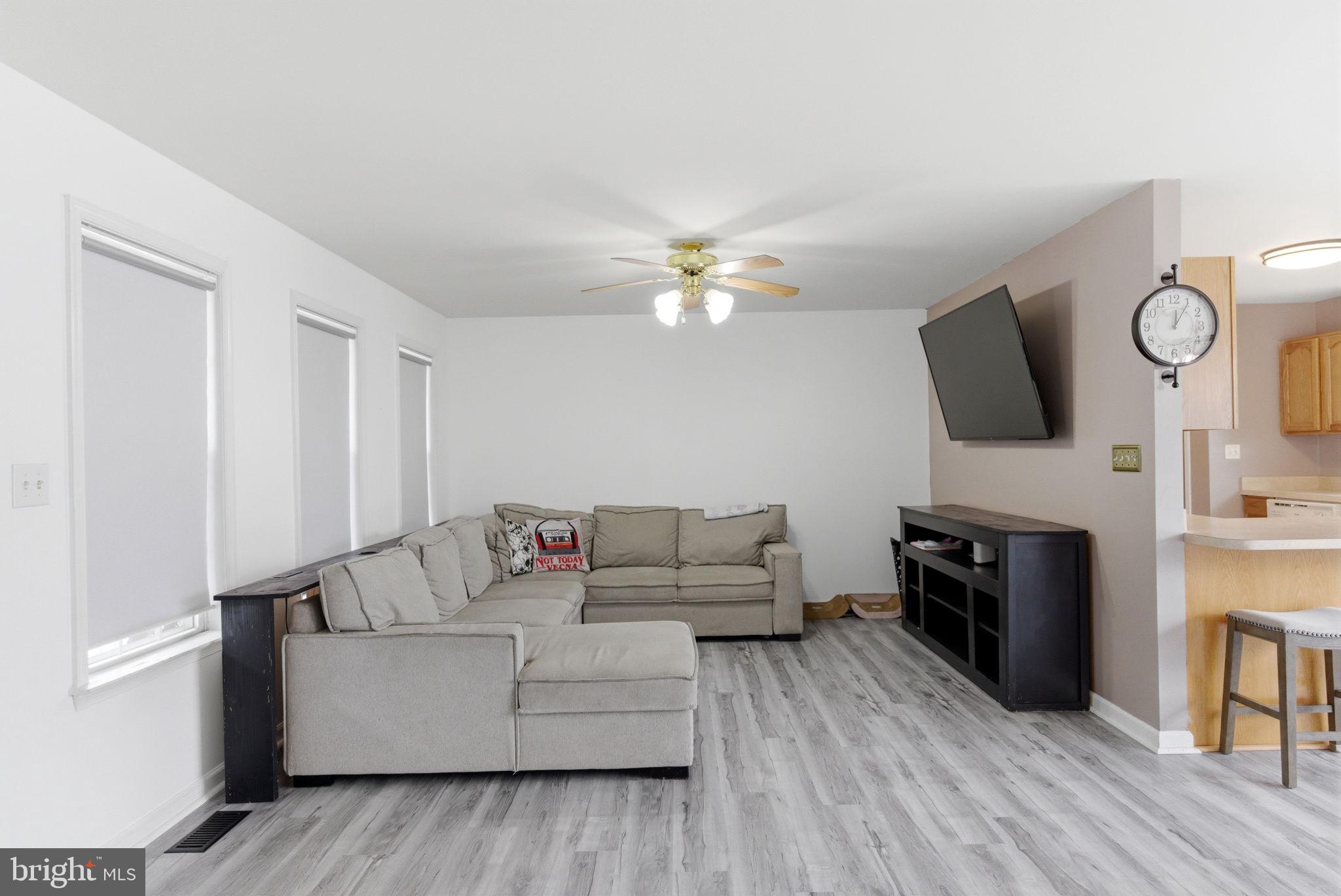 FORT HILL FARMS - Residential