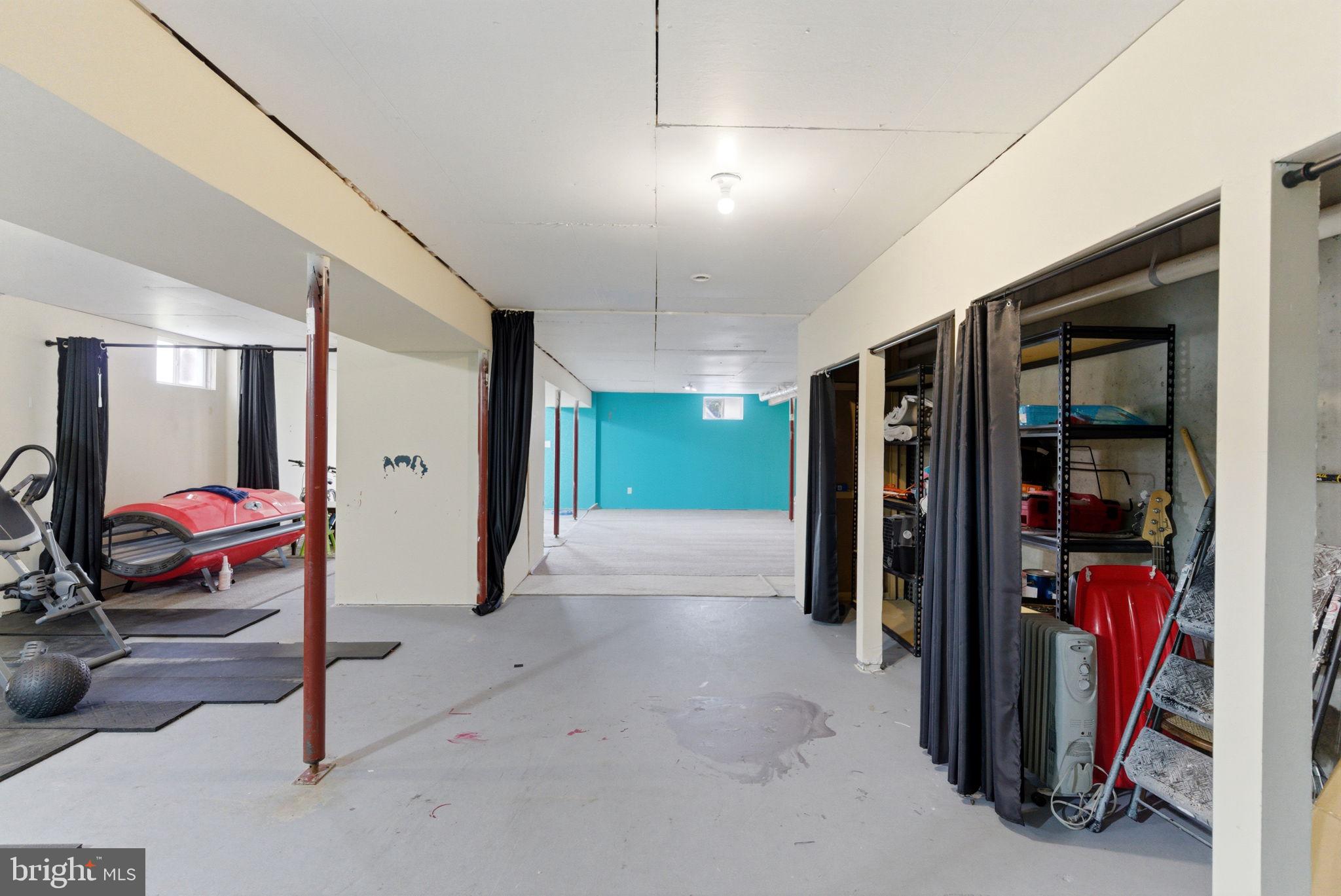 FORT HILL FARMS - Residential