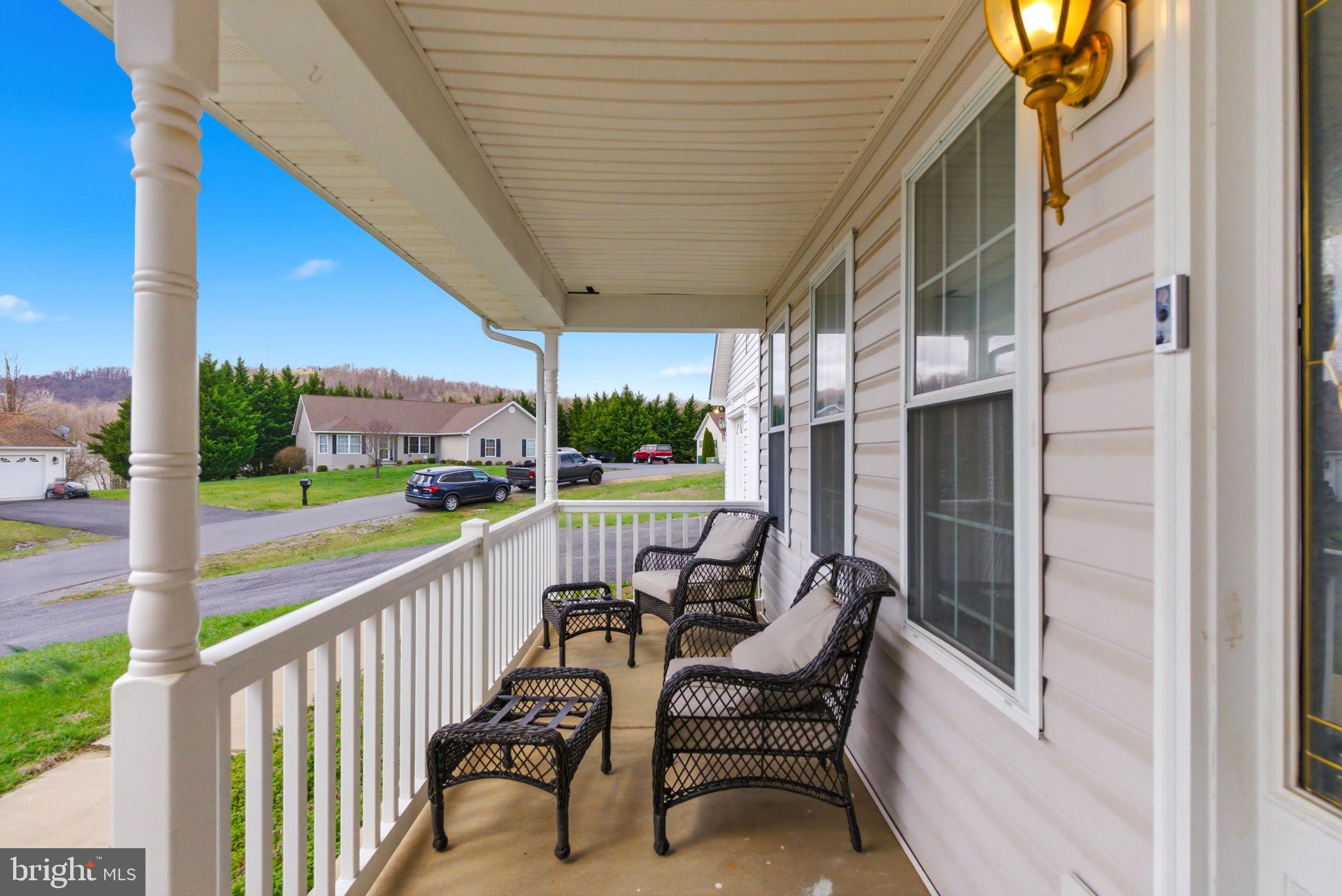 FORT HILL FARMS - Residential