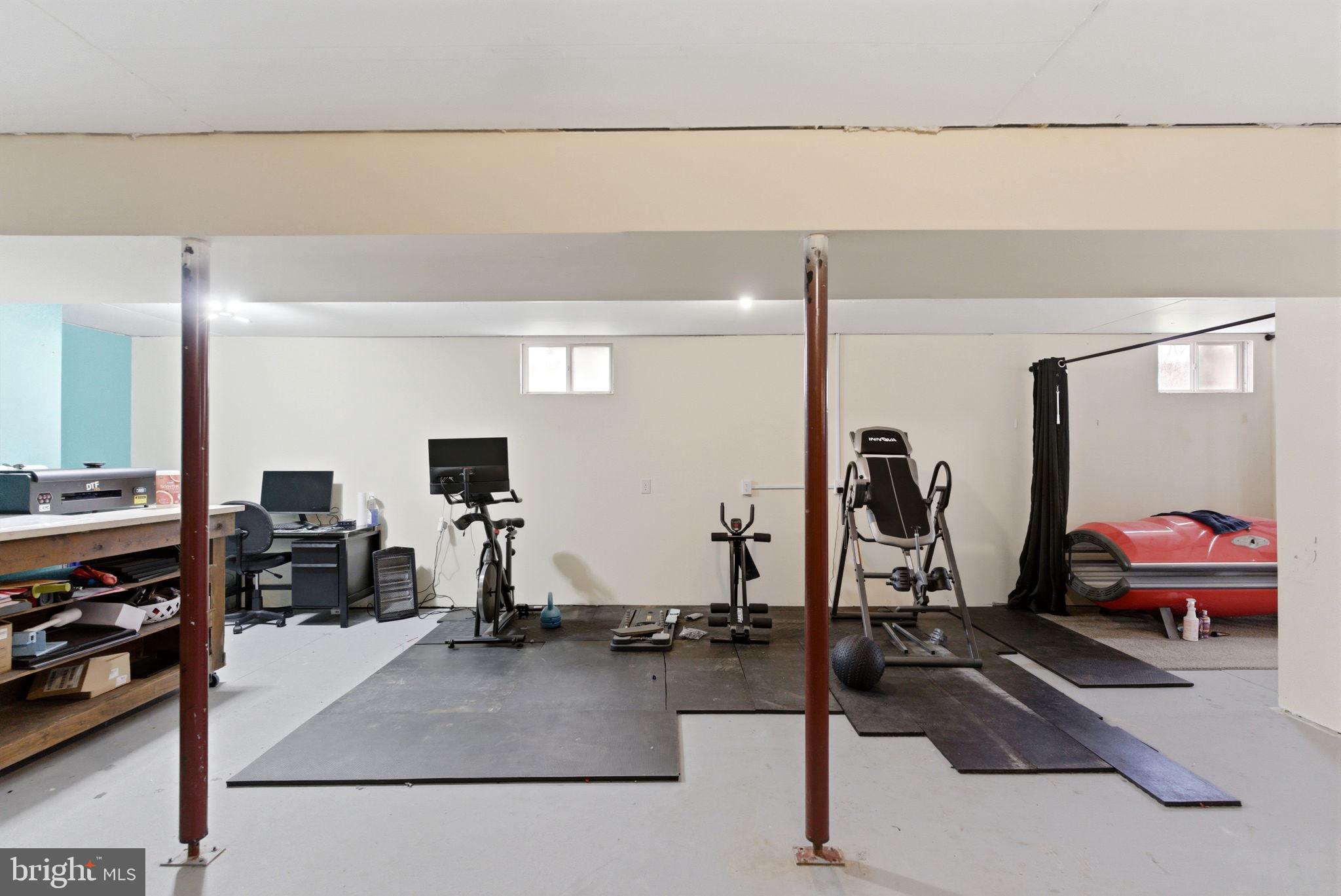 FORT HILL FARMS - Residential