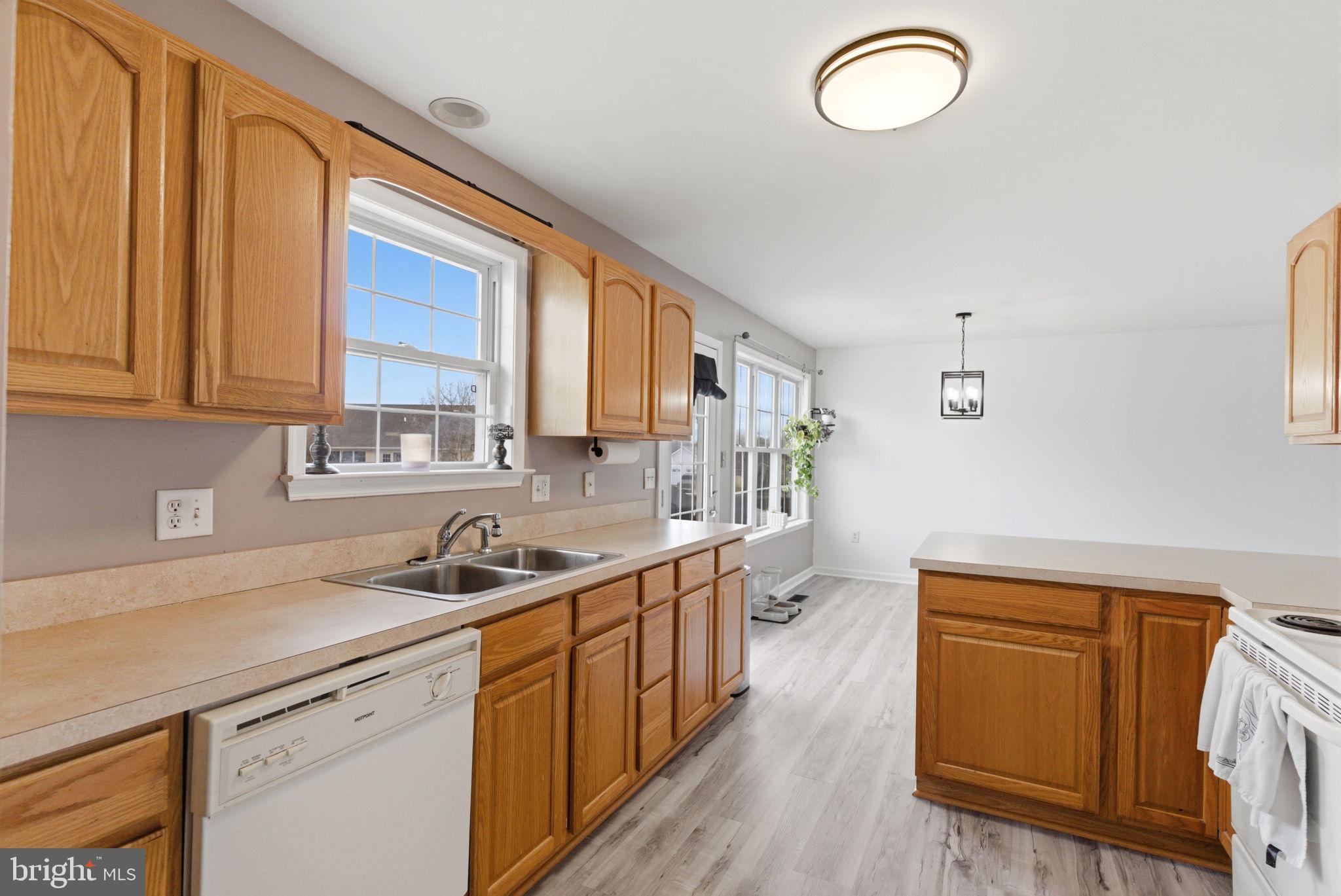 FORT HILL FARMS - Residential