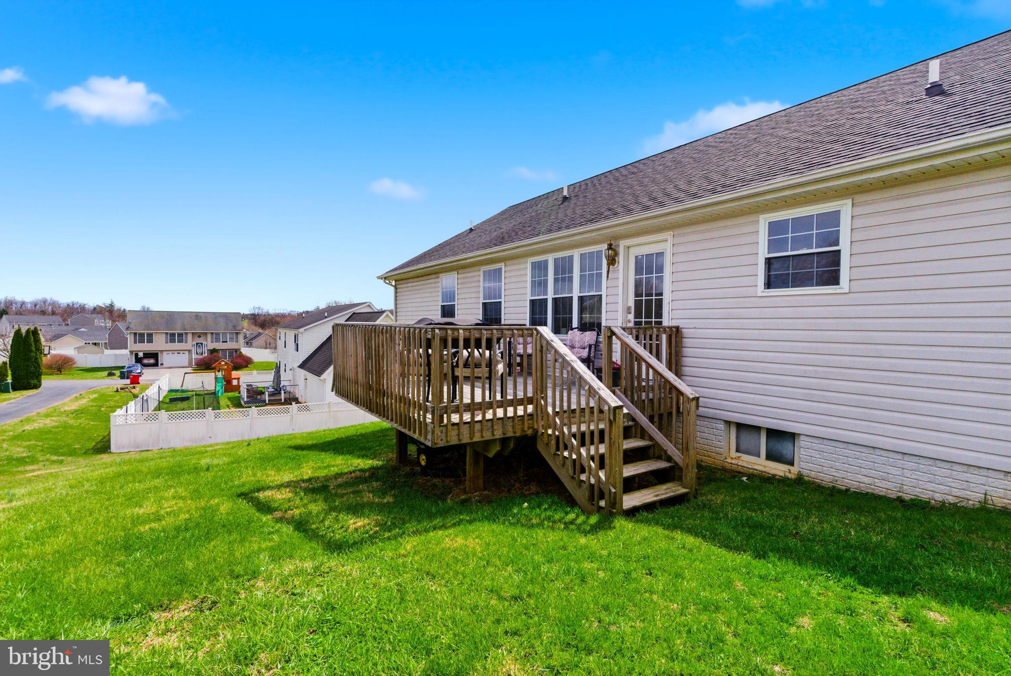 FORT HILL FARMS - Residential