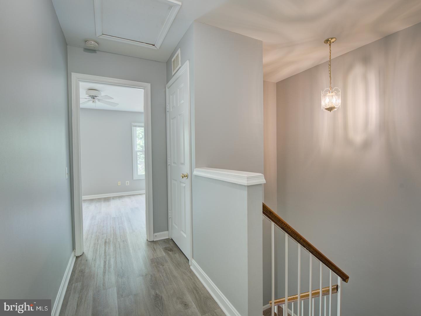 ENGLAND RUN TOWNHOUSES - Residential