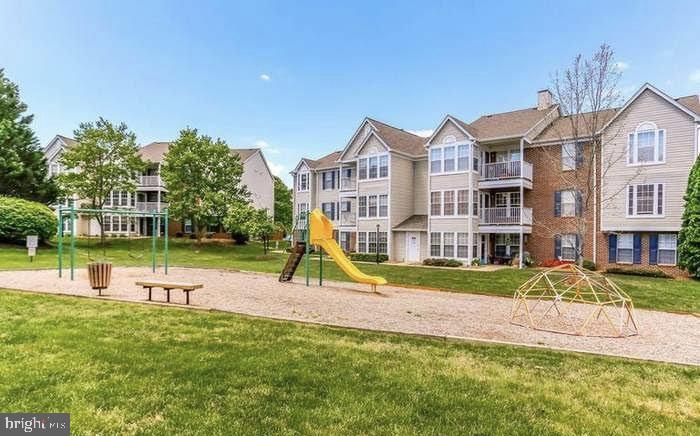 SHERBROOKE CONDO - Residential Lease