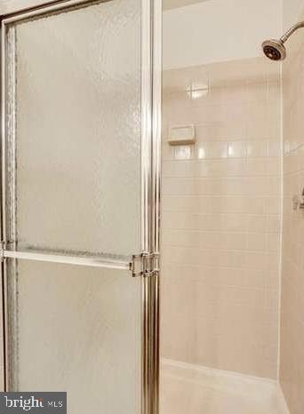 SHERBROOKE CONDO - Residential Lease