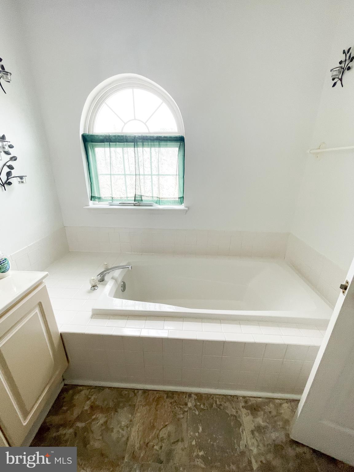 SOUTHLAKE AT MONTCLAIR - Residential