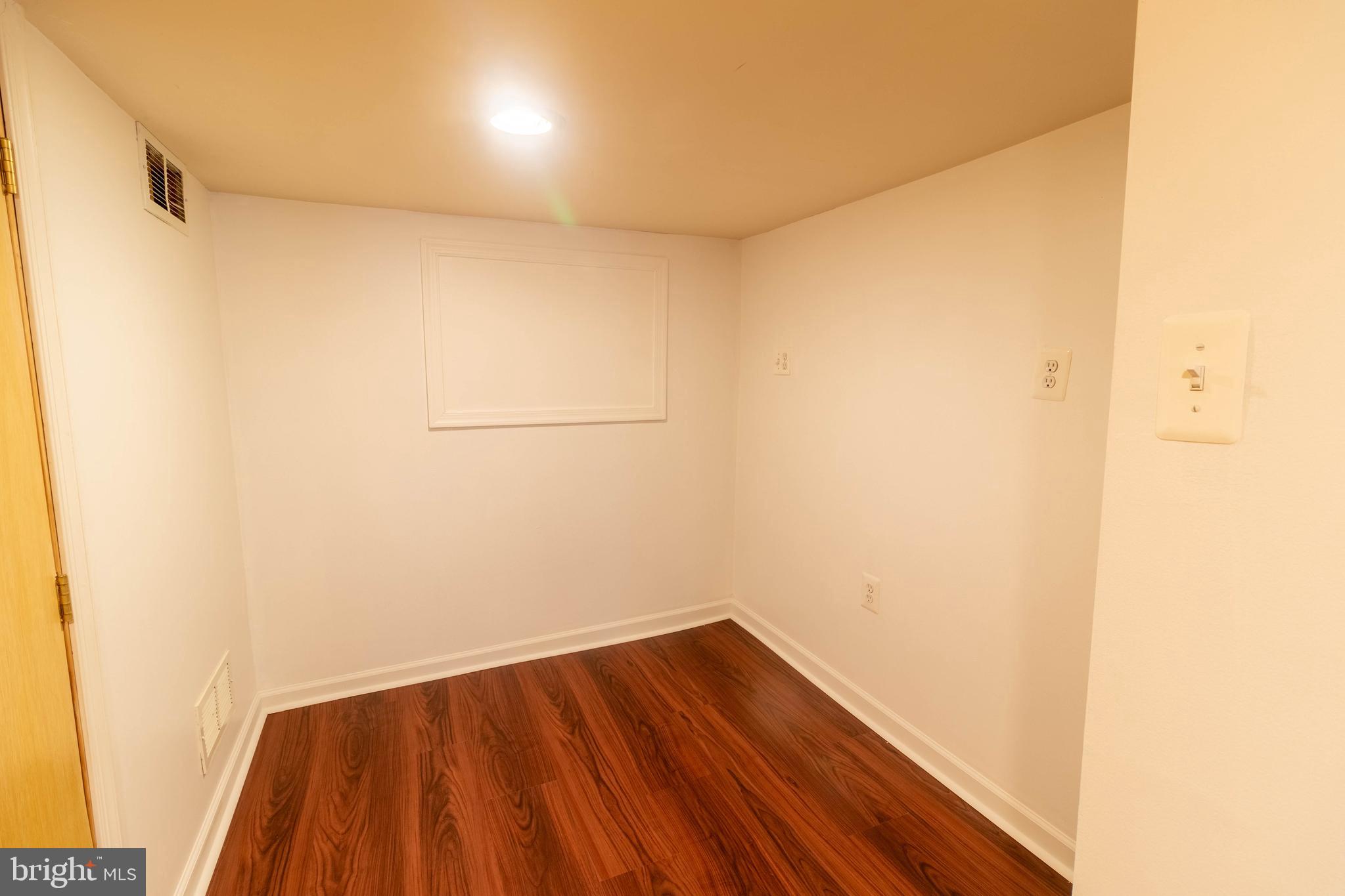 WASHINGTON VILLAGE - Residential Lease