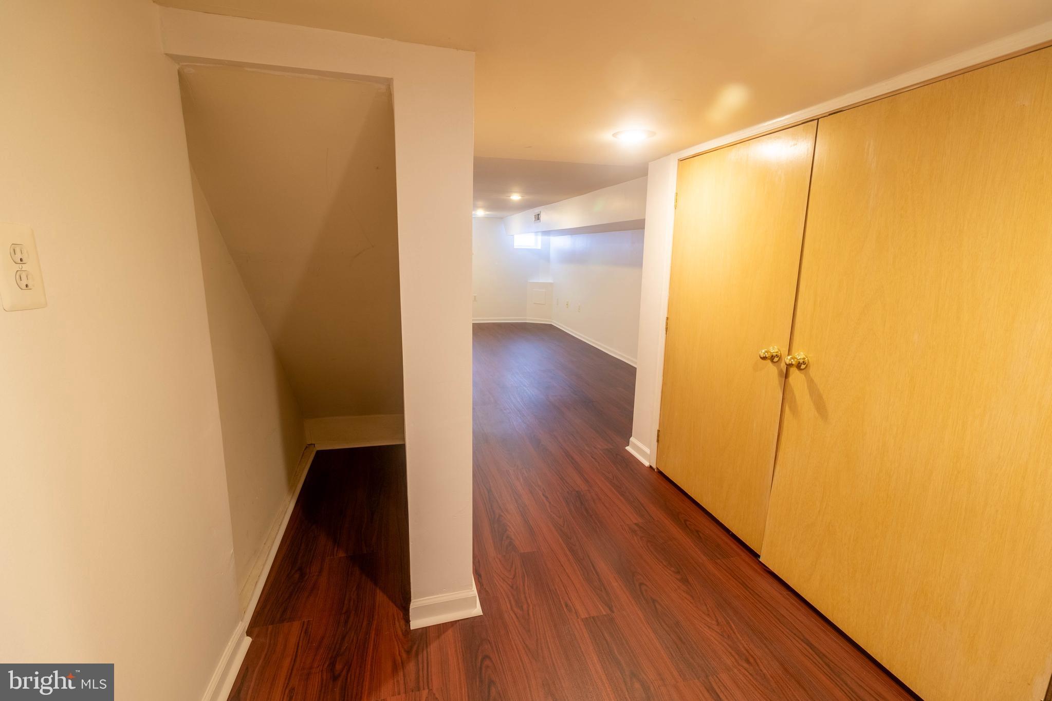 WASHINGTON VILLAGE - Residential Lease