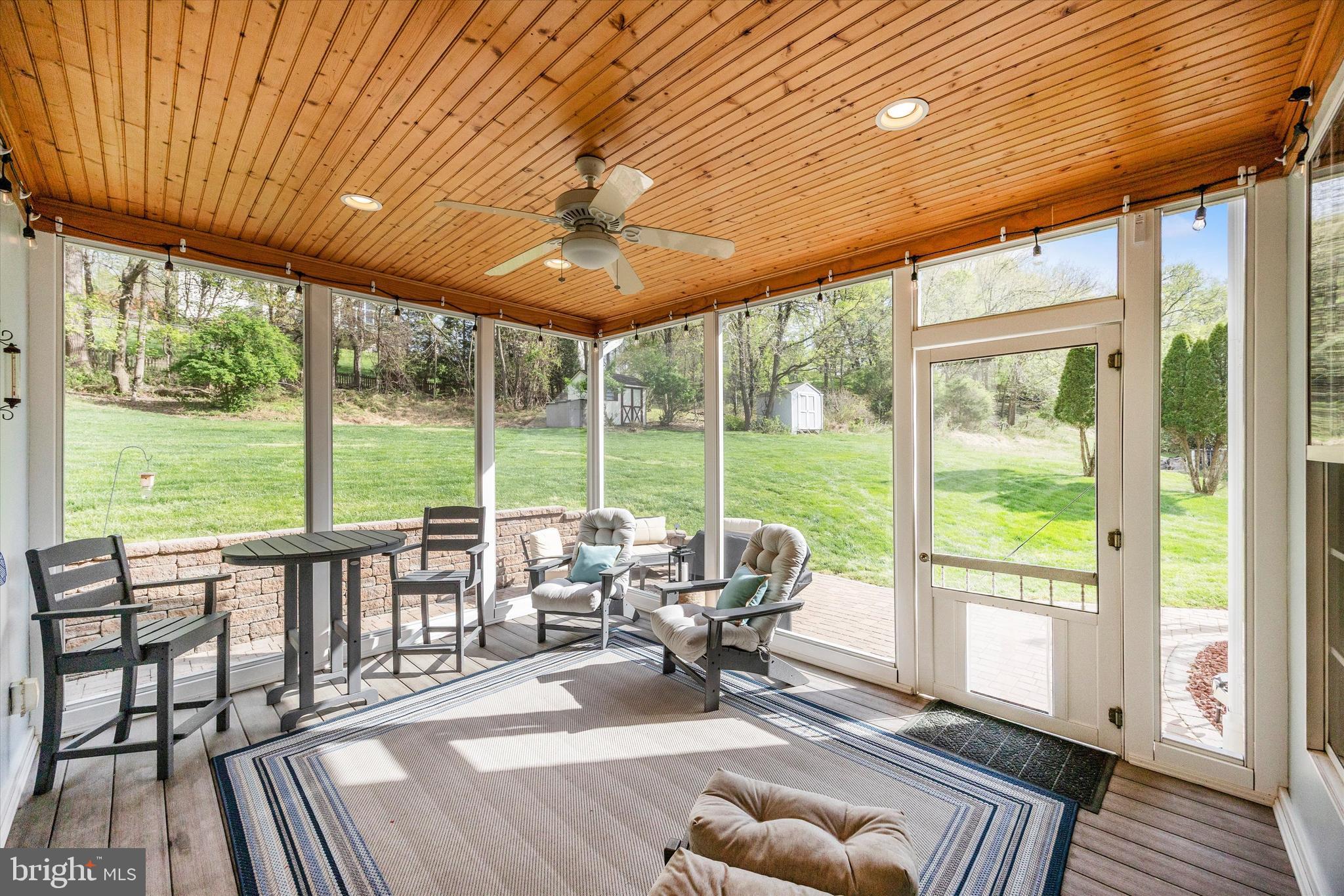 RIVER OAKS - Residential