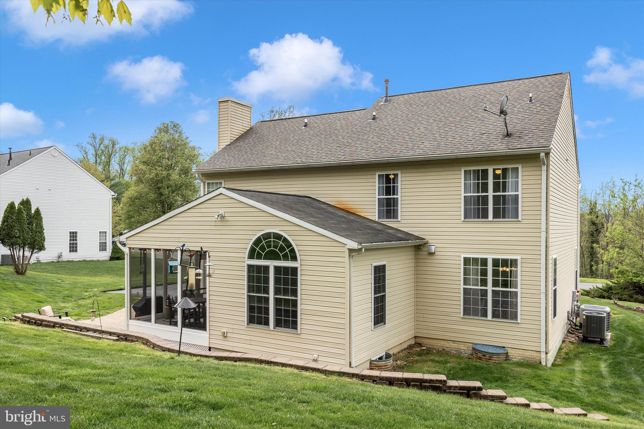 RIVER OAKS - Residential