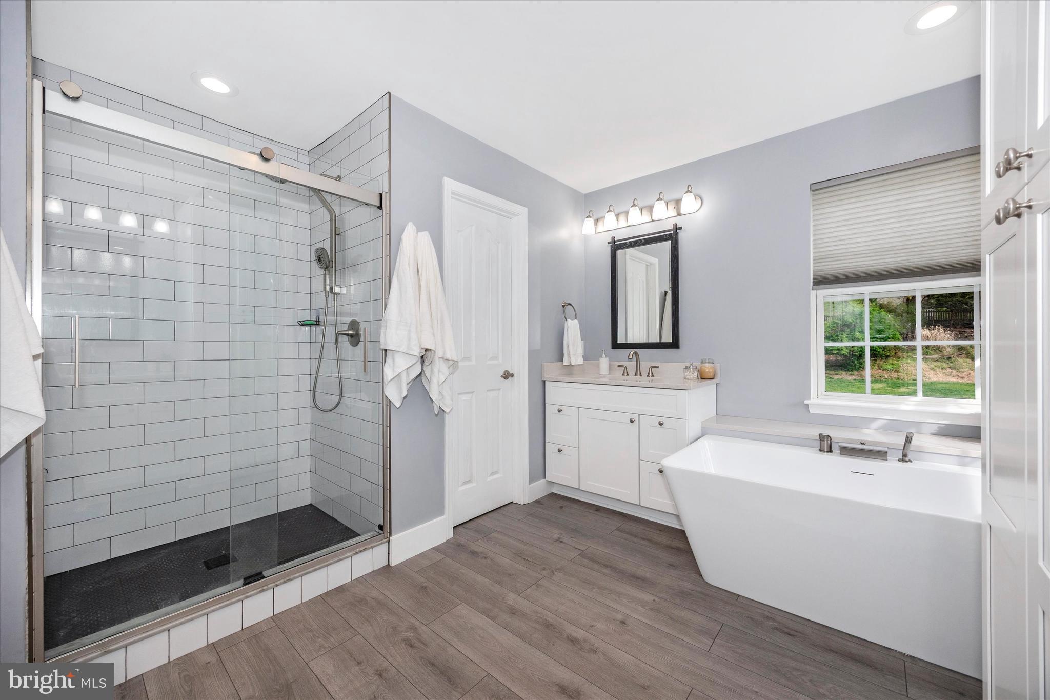 RIVER OAKS - Residential