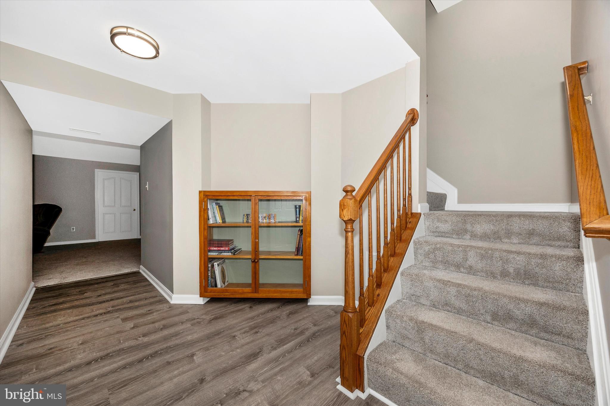 RIVER OAKS - Residential