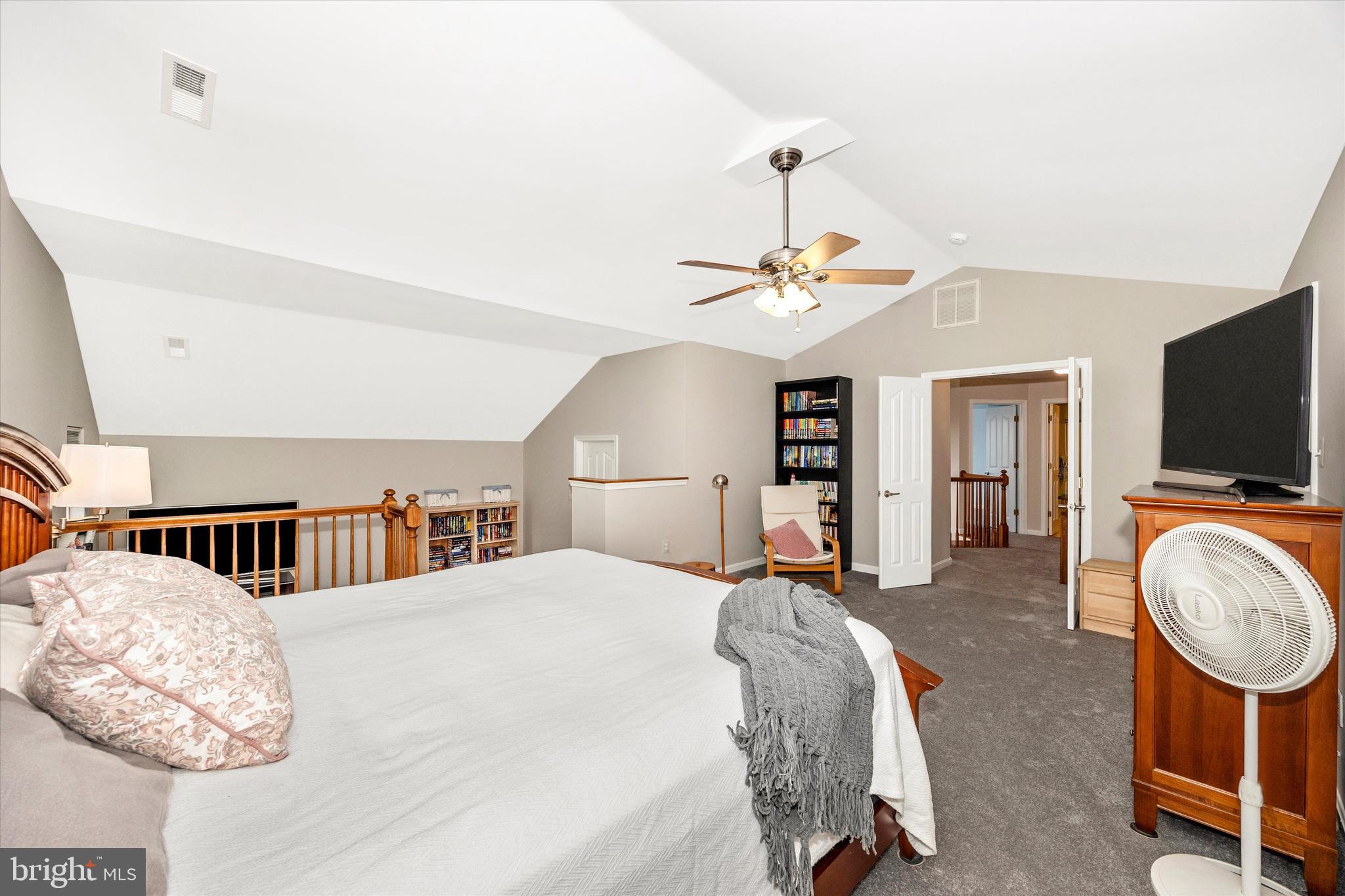 RIVER OAKS - Residential