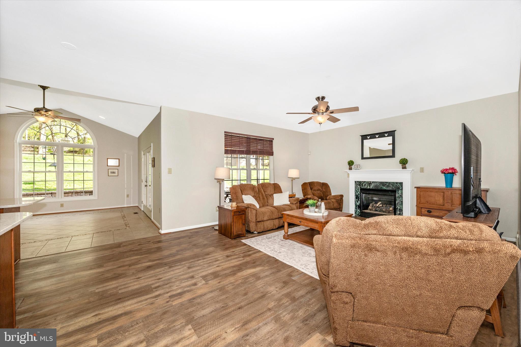 RIVER OAKS - Residential