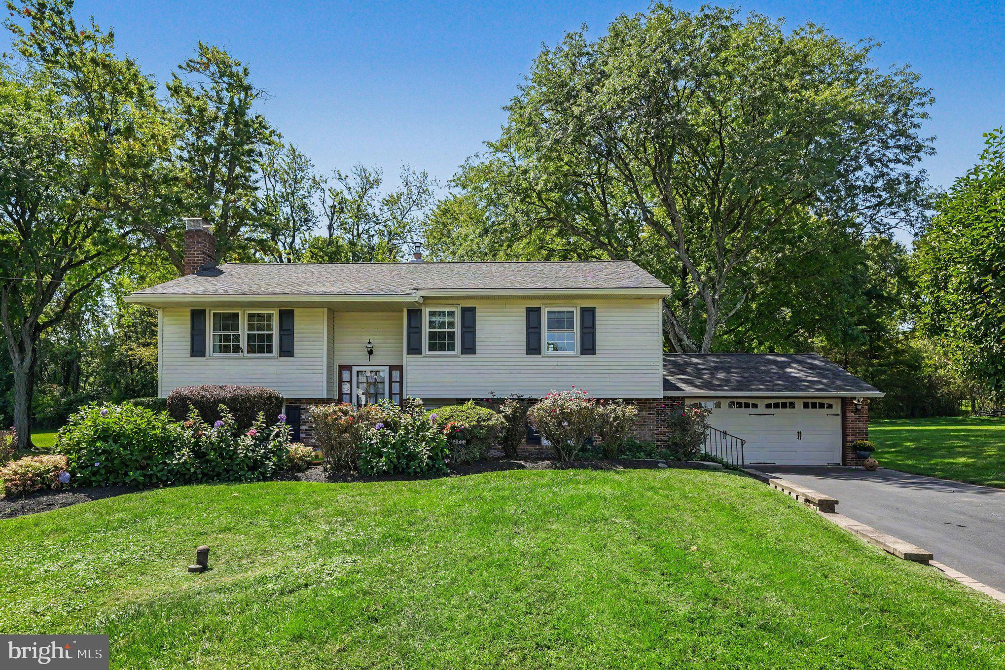 2636 AMY DRIVE