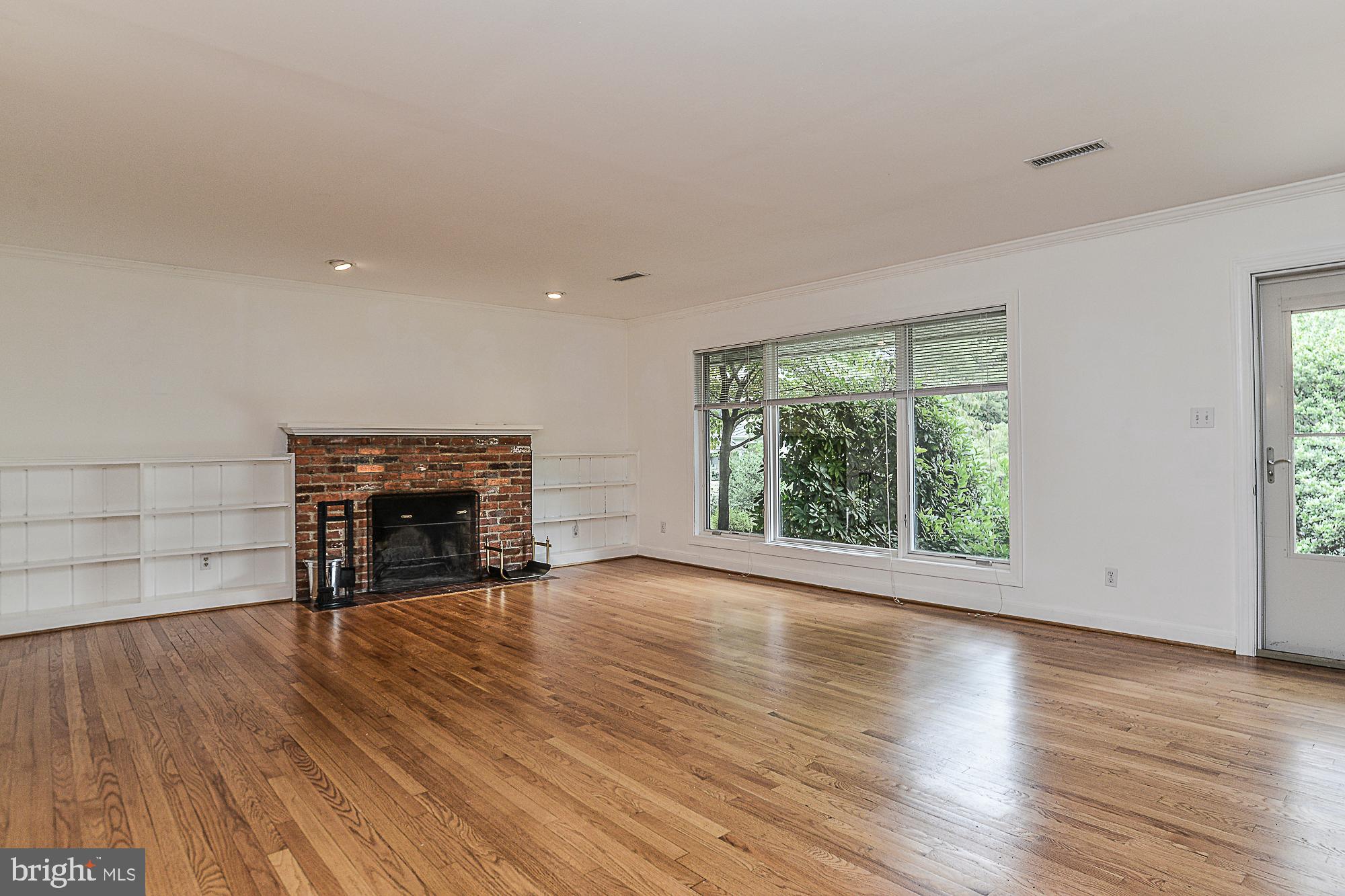 137 COURTHOUSE ROAD SW