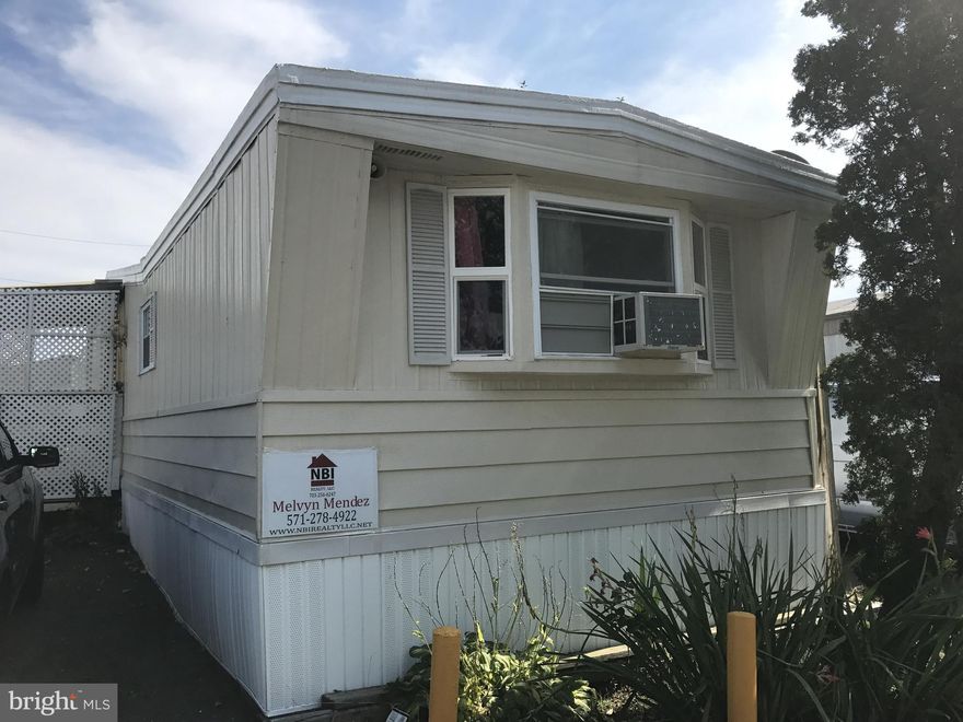 Great location, Walmart, shopping centers, restaurants, CASH only. Motivated seller. Call/text LA to schedule showing and to send offers. Mobile home must be owner occupied. No investors. Sale is subject to Waples Mobile Home Park approval. Contact mobile office for more info on lot rent and application requirements