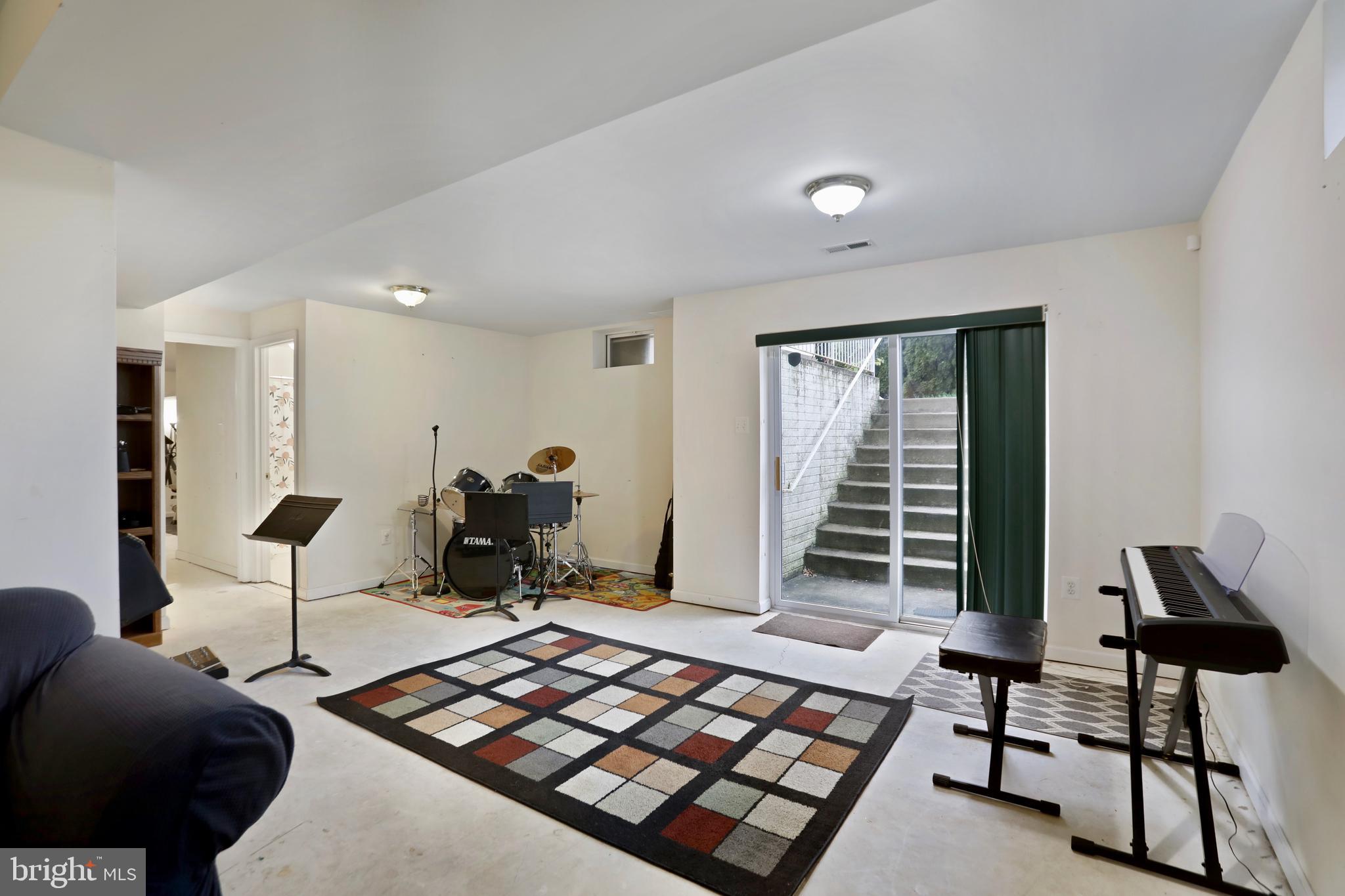 WILLOW BROOK - Residential