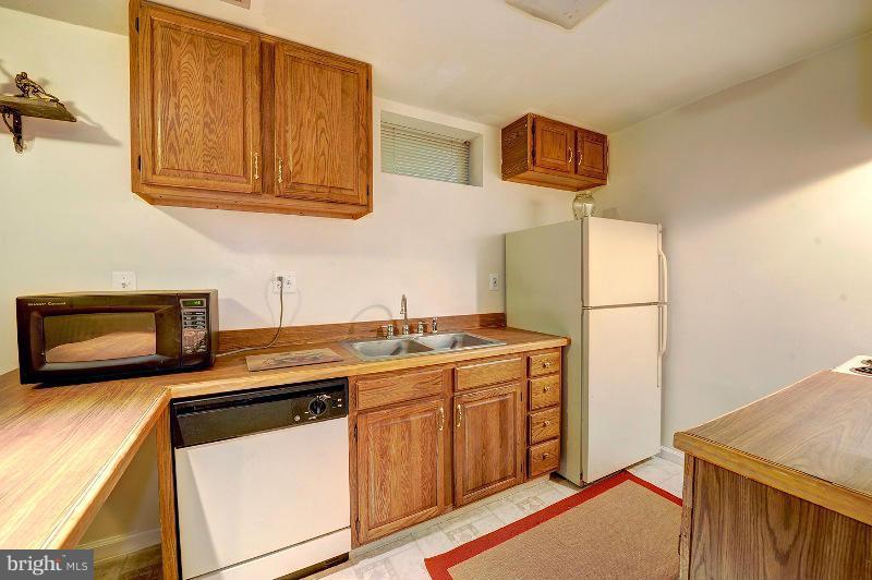 STAFFORD LAKES VILLAGE - Residential