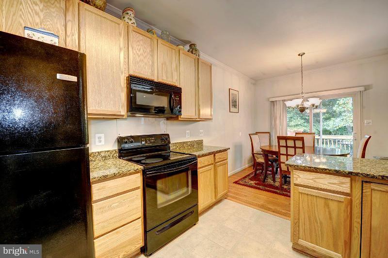 STAFFORD LAKES VILLAGE - Residential