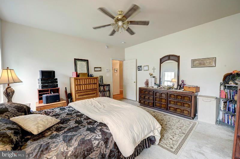 STAFFORD LAKES VILLAGE - Residential