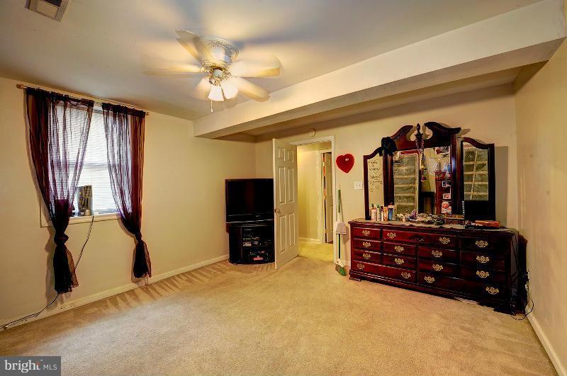 STAFFORD LAKES VILLAGE - Residential