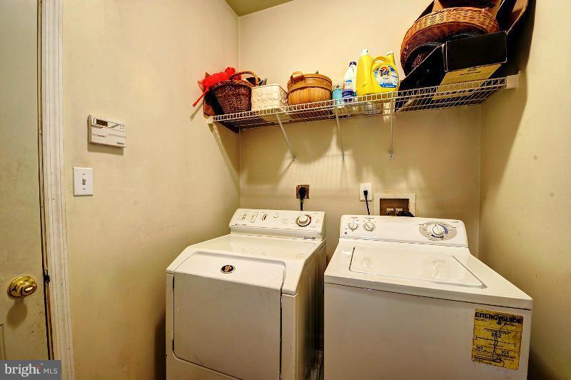 STAFFORD LAKES VILLAGE - Residential