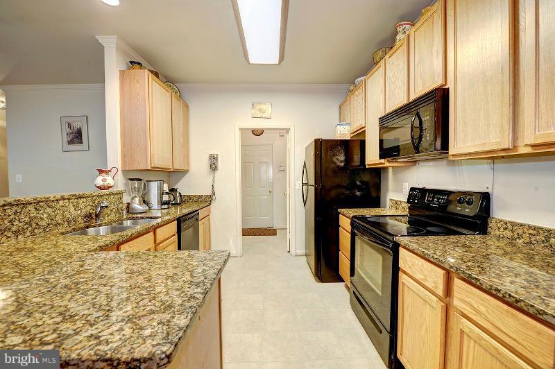 STAFFORD LAKES VILLAGE - Residential