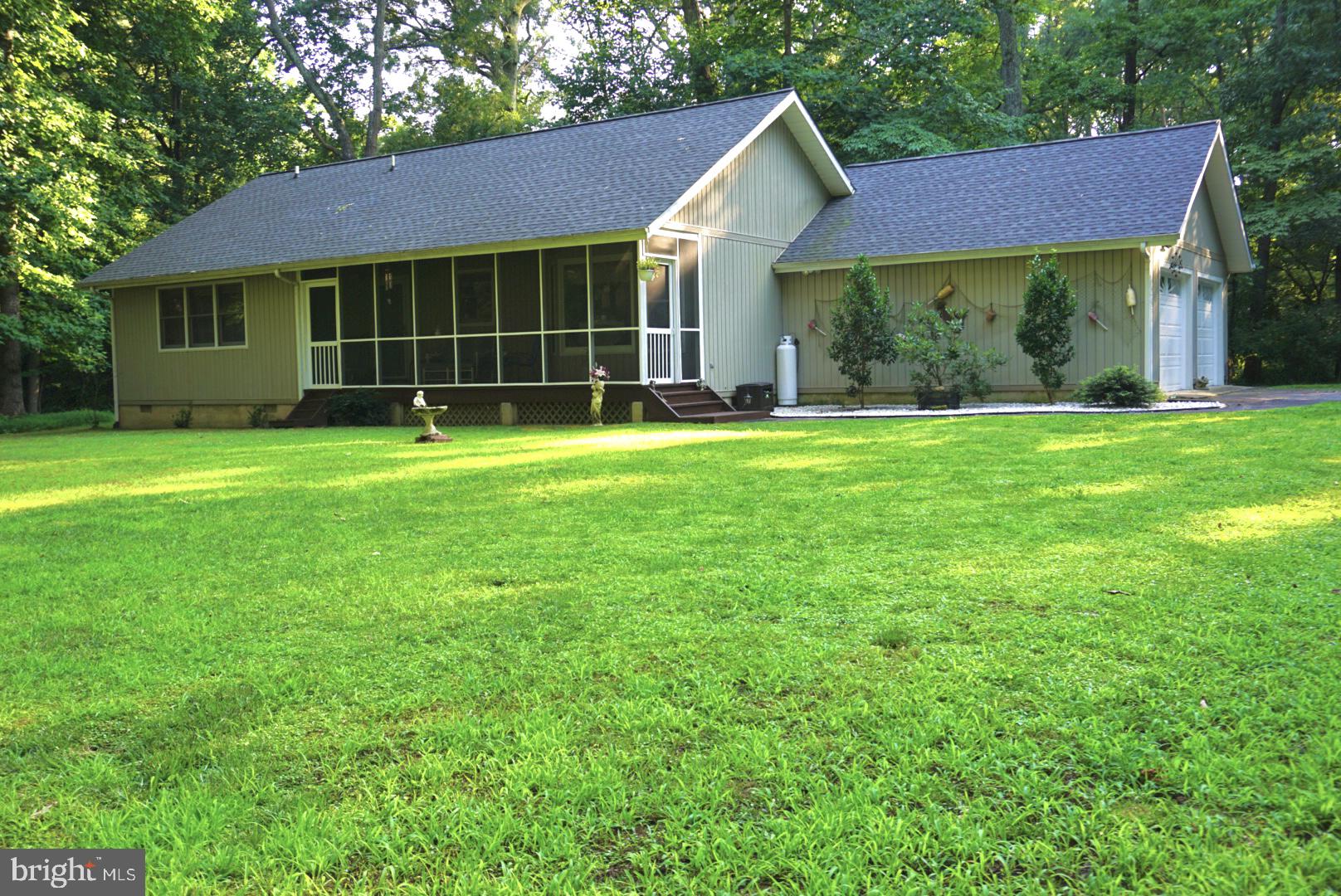 DUTCHMANS COVE - Residential