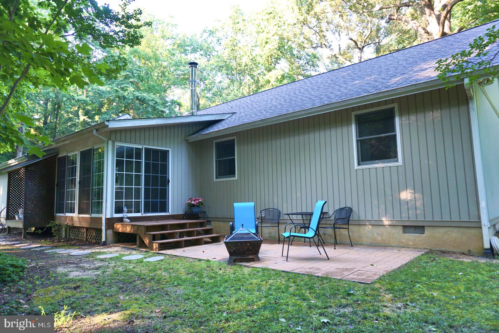 DUTCHMANS COVE - Residential