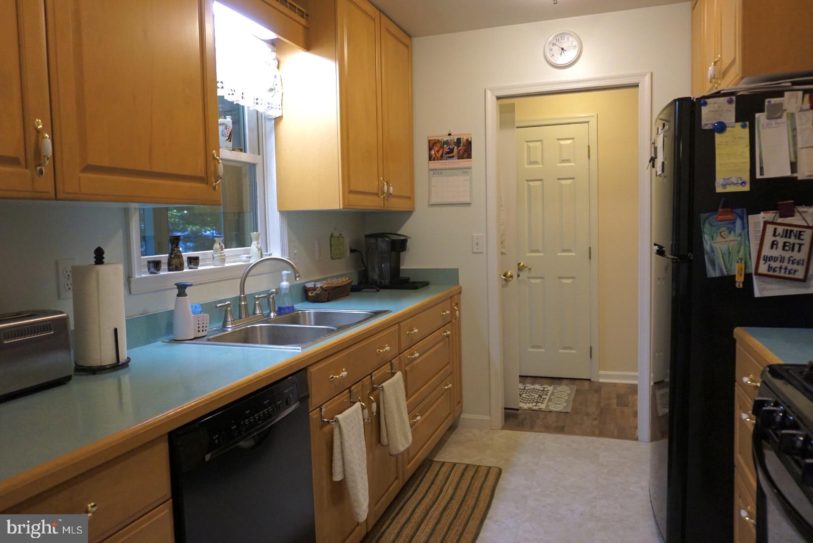 DUTCHMANS COVE - Residential