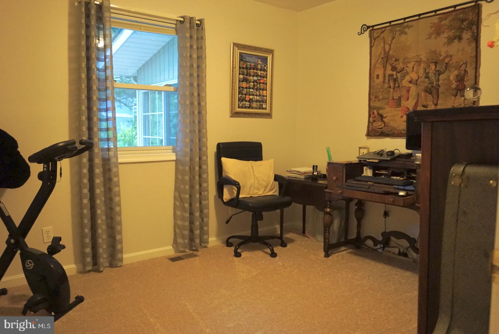 DUTCHMANS COVE - Residential