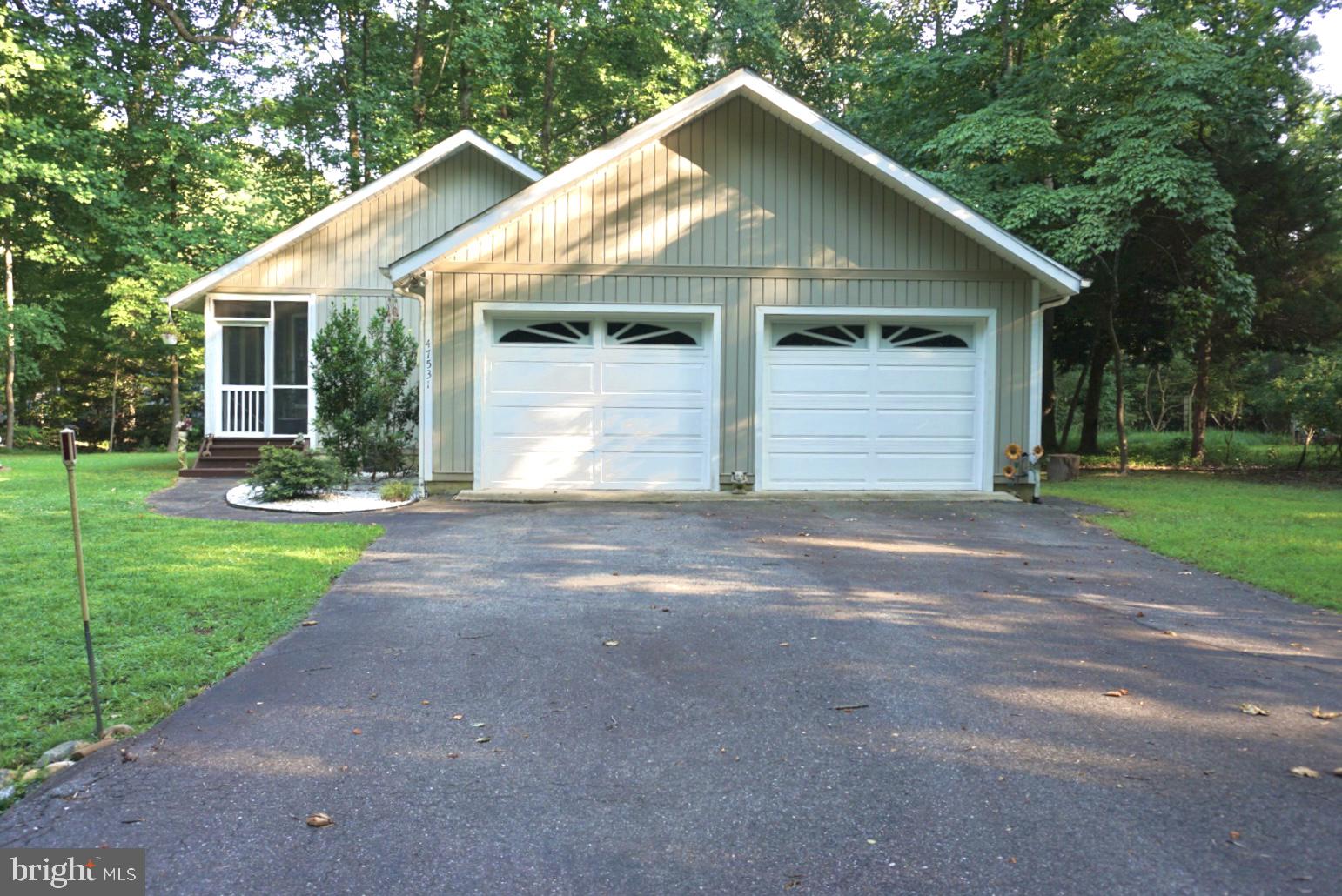 DUTCHMANS COVE - Residential