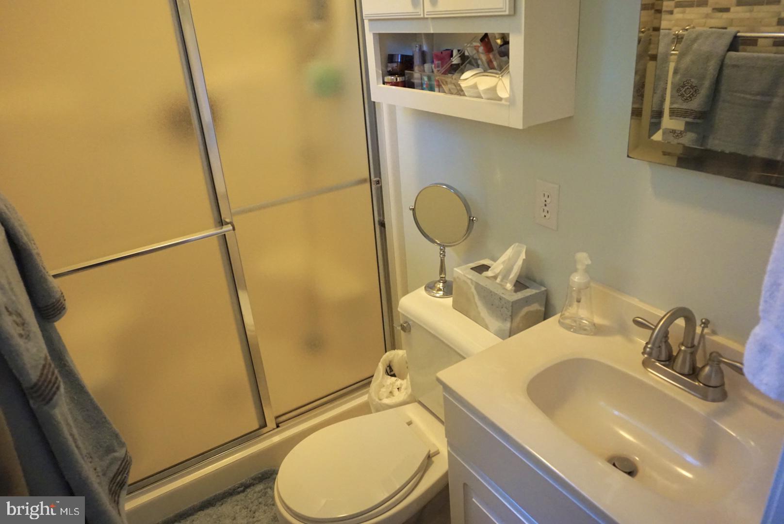 DUTCHMANS COVE - Residential