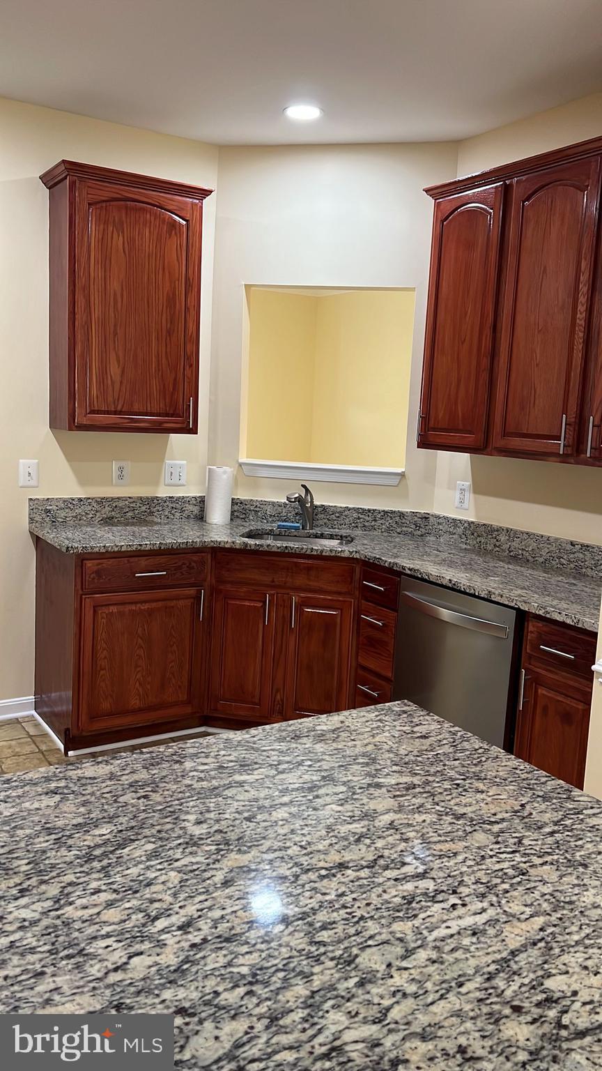 ABBOTT FOREST - Residential