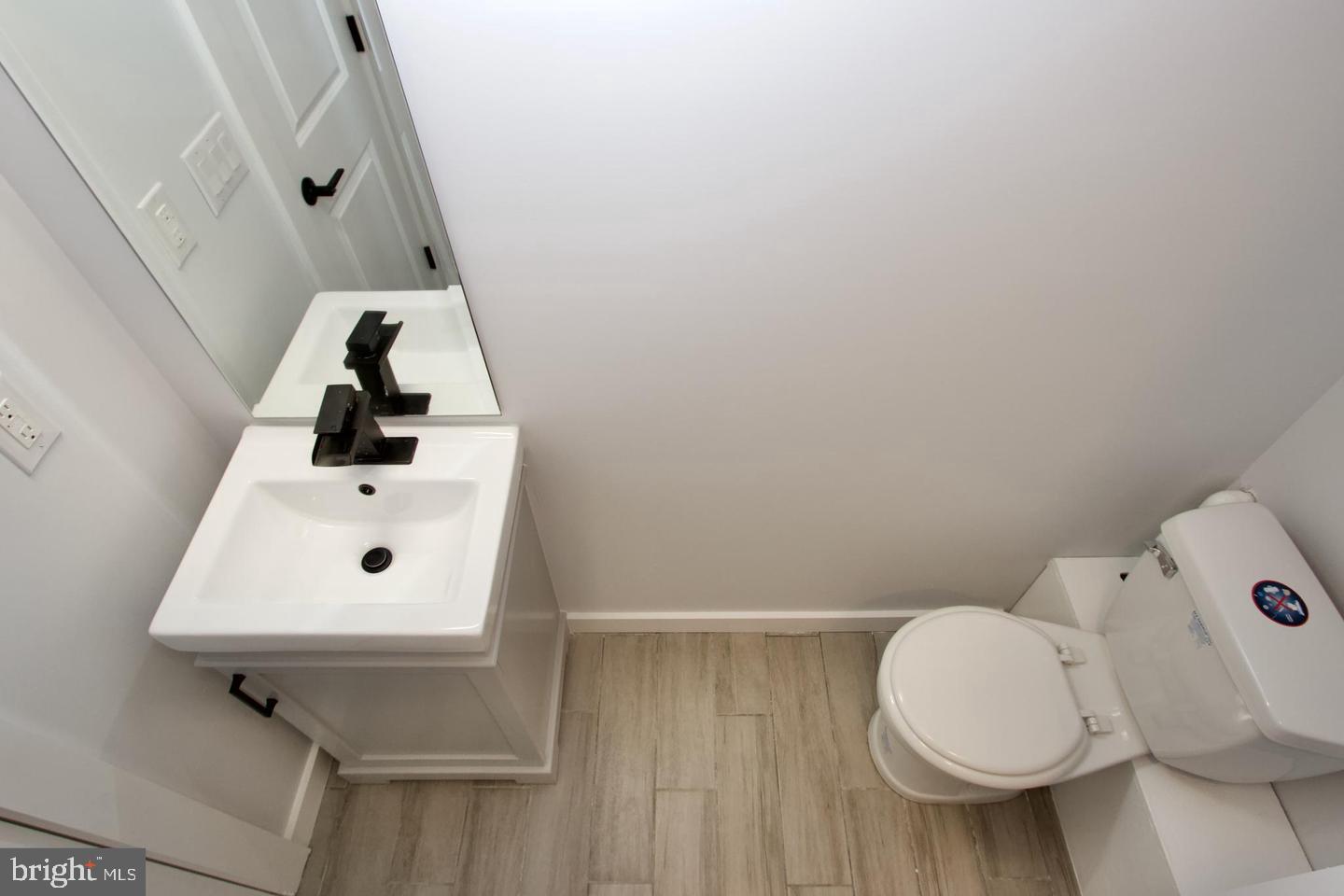 KENSINGTON - Residential Lease