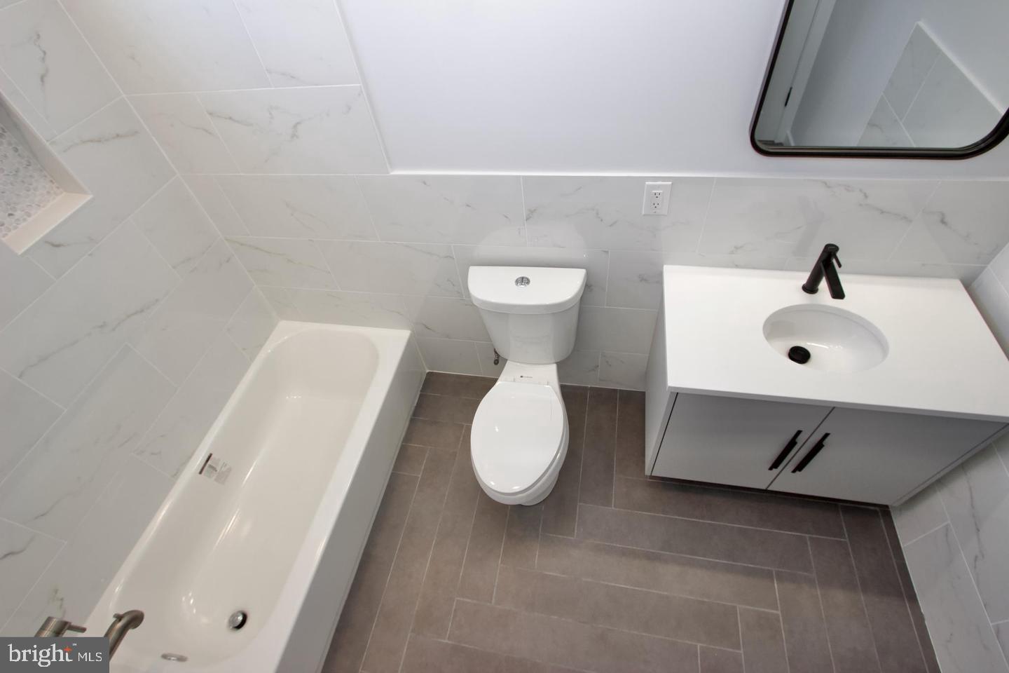 KENSINGTON - Residential Lease