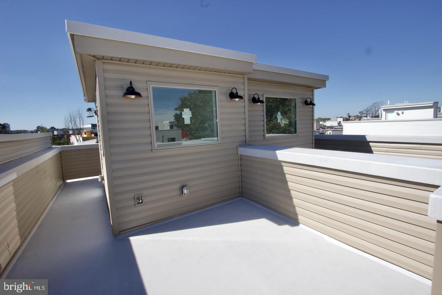 KENSINGTON - Residential Lease