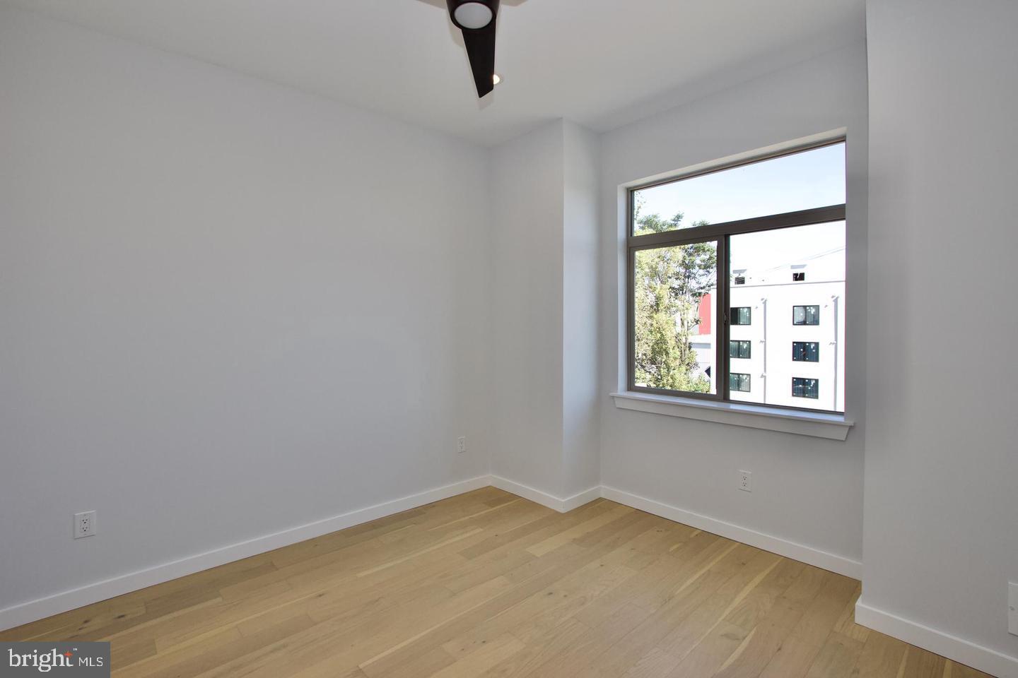 KENSINGTON - Residential Lease