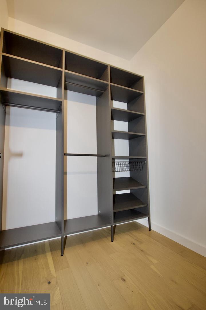 KENSINGTON - Residential Lease